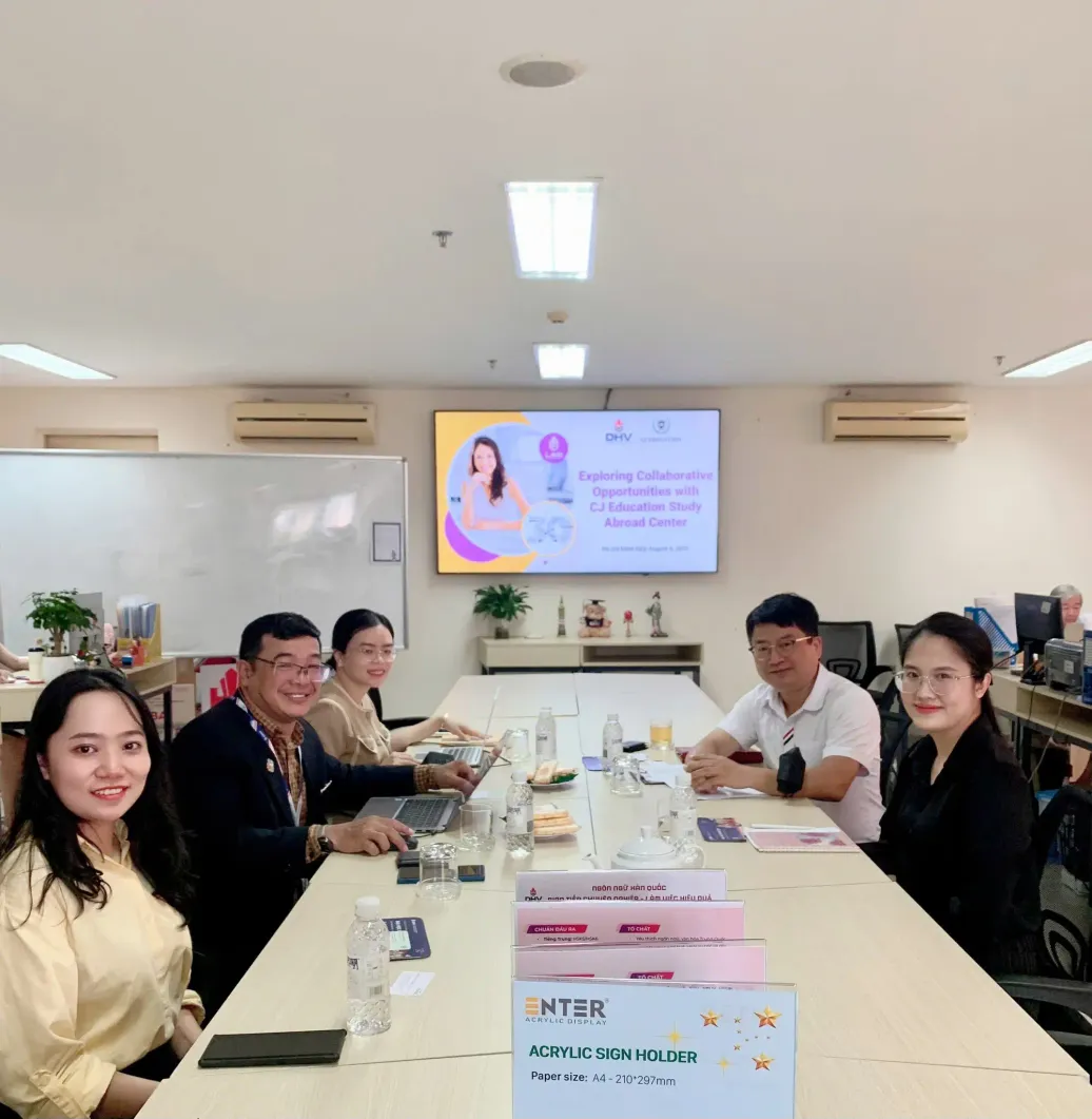 DHV - Trường Đại Học Hùng Vương TPHCM